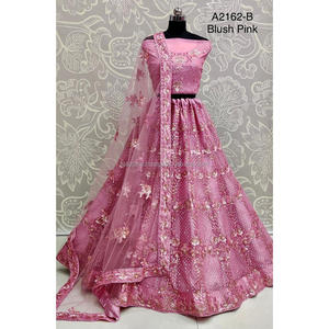 ชุดเจ้าสาวอินเดียกำมะหยี่คอลเลกชันสำหรับเจ้าสาวกับงาน zarkhan โดย fabzone - Product Image 6