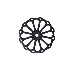 Wholesale Round Iron Trivet Vintage Heat Resistant Metal Hot Pot Holder Decorative Tabletop <b>Protector</b> Stand for Pots and Pans - Product Image 4
