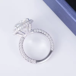Anillo de Compromiso de Oro Sólido de 18K para Mujer, Corte Brillante Redondo, con Diamantes, Engaste de Puntas, Certificado IGI, Estilo Corona Clásico - Product Image 3