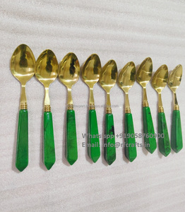 Juego de cubiertos dorados con mango de resina, cucharas de cena de acero inoxidable, tenedores de postre, reposapiés, pinzas para ollas para uso doméstico - Product Image 3