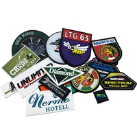 Fabricant d'étiquettes en PVC en gros logo personnalisé patchs du drapeau national en caoutchouc pour vêtements