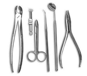 Ensemble de 6 instruments de chirurgie dentaire en acier, comprenant miroir buccal, pinces, ciseaux et forceps dentaires, par Grip Surgical - Product Image 4