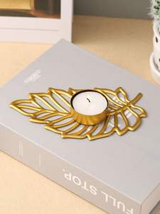 Porte-bougie en métal en forme de feuille améliore l'ambiance sans nécessiter d'électricité, le métal fait de lui un objet de décoration fiable. - Product Image 3