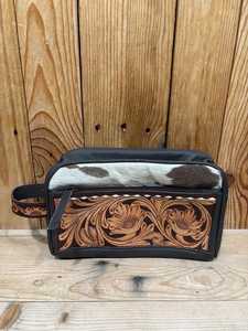 Trousse de Toilette Artisanale en Cuir Façonné Style Western, en Cuir de Vachette à Poils, Trousse de Voyage pour Rasage et Cosmétiques pour Hommes et Femmes - Product Image 2
