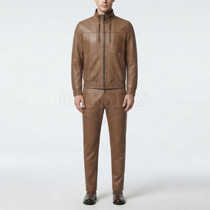 Ensemble deux pièces en cuir 2026 avec veste zippée et pantalon, conçu pour homme, style urbain moderne - Product Image 3