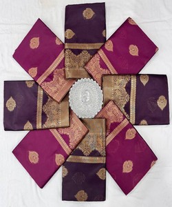 Purple Silk <b>Saree</b> With Gold Border Traditional Indian Wedding Wear For Women - Product Image 4