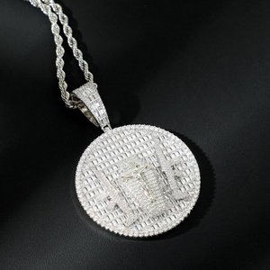 Collier Pendentif Personnalisé avec Initiales Serties de Diamants Moissanite, Style Hip Hop Bling, Bijoux pour Hommes - Product Image 2
