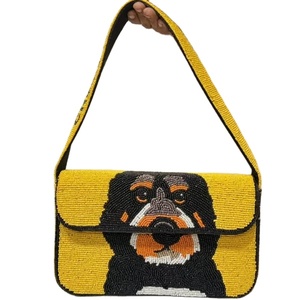 Pochette de soirée OEM en forme de tête de chien, perlée à la main, avec doublure en satin, pour marque privée, vente en gros et exportation - Product Image 1