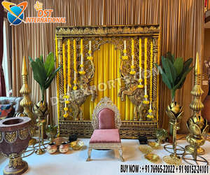 Impresionante Decoración de Escenario para Ceremonia de Saree, Estilo Templo Real, Decoración Exclusiva para Ceremonia Voni, Arreglo Tradicional para Ceremonia de Juventud - Product Image 6