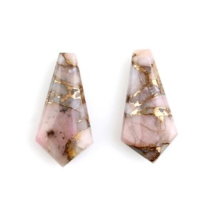 Cuentas de ópalo rosa natural clásico en forma de briolette de cobre, 11x17mm, forma de cometa, gemas sueltas, par a juego, suministros para joyería DIY - Product Image 1