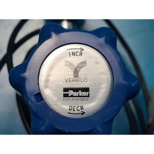Régulateur de point d'utilisation Parker VERIFLO SQ130E1002PFS8FFSF+SETRA 225 54014502+225 UHP d'occasion – Équipement semi-conducteur de seconde main - Product Image 2