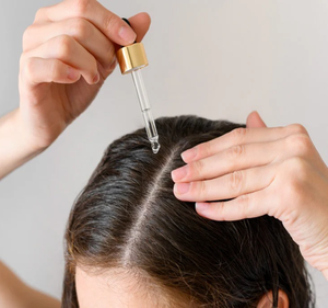 Suero Avanzado para el Crecimiento del Cabello con Aceites Naturales, Fórmula Anticaída, Engrosadora y Fortalecedora, OEM, Marca Privada, Venta al Por Mayor - Product Image 3