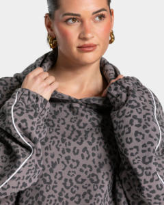 Ensemble de survêtement 2 pièces pour femme en molleton 100% coton, imprimé léopard graphite avec passepoil, à capuche, décontracté, hiver, écologique, qualité supérieure - Product Image 4