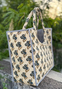 Elegante Bolso Tote Acolchado de Algodón con Asas Redondas, Bolso de Mano Ligero y Acolchado para Mujer, Bolso Casual y Chic - Product Image 2