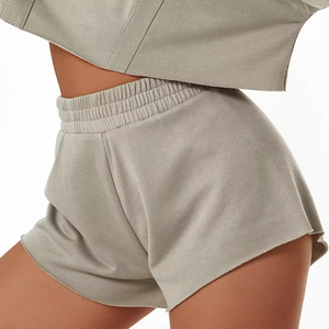 Shorts de sport pour femmes en coton/polyester de haute qualité, taille haute, avec poches zippées et fentes latérales, séchage rapide, vente en gros - Product Image 4