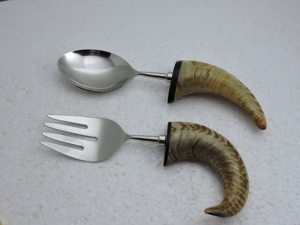 Ensemble de fourchettes et cuillères à salade en acier inoxydable 304 avec manche en résine, ustensiles de service commerciaux pour banquets, repas, cuisine, vente en gros au Royaume-Uni - Product Image 4