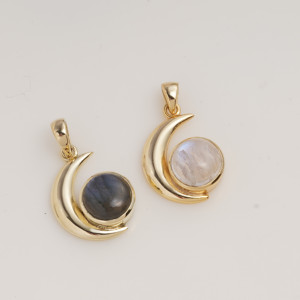 Pendentif en labradorite naturelle en forme de croissant de lune, collier céleste doré, bijou en pierre précieuse à reflets bleus, cadeau pour elle, pour femme - Product Image 4