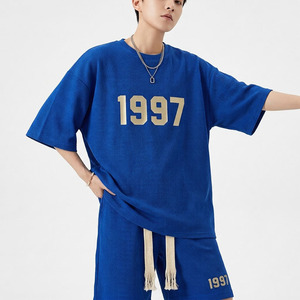 ชุดเซ็ตสองชิ้นผู้ชายสไตล์ลำลอง ระบายอากาศได้ดี ลายพิมพ์ผ้าวาฟเฟิล เสื้อยืดคอกลม + กางเกงขาสั้นรูดเชือกประดับพู่ สำหรับฤดูร้อน ขายส่ง - Product Image 2