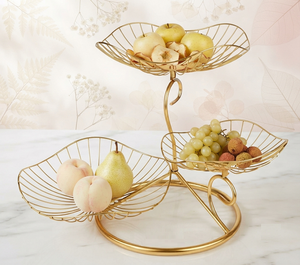 Panier de rangement en fil métallique doré moderne, design géométrique empilable, organisateur de cuisine multi-usages - Product Image 1