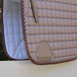 Almohadillas de satén para silla de montar de doma de alta calidad, superventas, servicio OEM, color/talla personalizados, forro de malla duradero y cómodo para salto. - Product Image 3