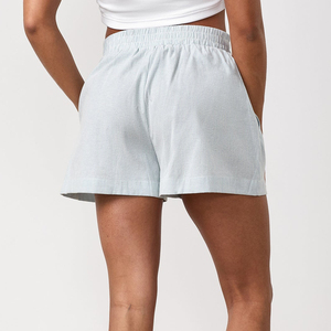 Shorts côtelés en cachemire pur tricoté avec poches et bande élastique pour femme - Product Image 2
