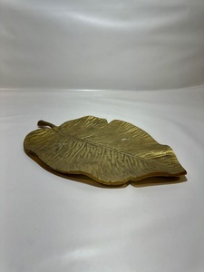 Bandeja Moderna de Hoja de Plátano de Aluminio Fundido Dorado, Plato Decorativo Tropical Largo para Centro de Mesa, Vajilla para Hotel al por Mayor - Product Image 5