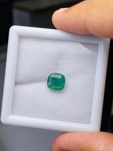 Émeraude naturelle certifiée IGI de qualité AAA, taille coussin, lueur excellente, couleur verte, origine Zambie, polissage parfait, 3,86 carats - Product Image 6