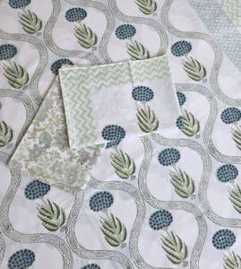 Cubrecama y Funda de Almohada de Algodón Percal Estampado a Mano, 200 Hilos, Ecológico, con Diseño Floral Azul y Verde Salvia, Tamaño King/Queen - Product Image 4