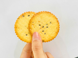 Biscuits en gros à prix abordable : Délicieuses gaufrettes saveur sésame fourrées à la crème – Snack très demandé - Product Image 3