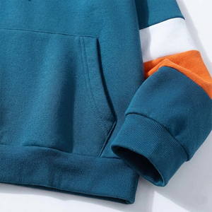 Sweat-shirt à capuche unisexe bleu, coupe oversize, décontracté, en tricot, avec blocs de couleur et bandes blanches et oranges sur les manches - Product Image 5