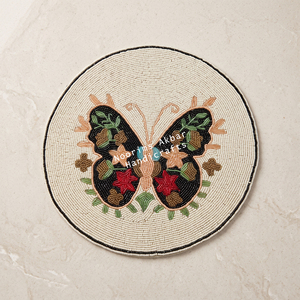 Napperon rond brodé de papillons perlés, motif insecte Monarch, pour la décoration de table de fête printanière style bohème - Product Image 1