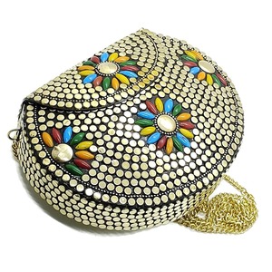 Sac à main moderne bohème indien à bandoulière fait à la main élégant détails en métal de qualité supérieure classique mode bonbons fermeture ouverte étanche - Product Image 1