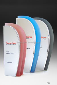 Premios de Acrílico Transparente de 3 mm de Grosor Más Vendidos en 2025 con Color y Logotipo Personalizados, Regalos Promocionales para la Cooperación y el Logro - Product Image 4