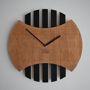 Black Wall <b>Clock</b> with Gold Numbers and Hands Mechanical Movement Brass Material Hourly Chiming Circular Design for <b>Bedside</b> Table - Product Image 5