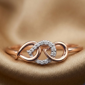 Bague de créateur en or rose 14 carats avec diamant véritable |   Bague de mariage pour femme sertie de pierres rondes de 0,15 carat |   Cadeau de bijoux élégants et raffinés pour elle - Product Image 2