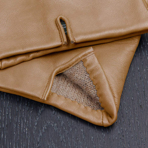 Gants en cuir élégants et modernes, résistants au vent, de différentes couleurs, avec design professionnel et possibilité de personnalisation. - Product Image 3