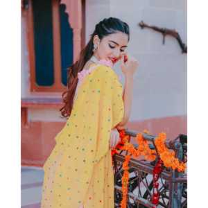 Ensemble de costume en mousseline de soie respirante rose flamant pour femme avec matière en georgette - Taille XS - Product Image 3