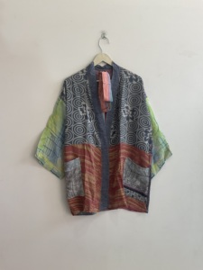 Bata de algodón y fibra de bambú para mujer, estilo patchwork, manga larga, sin cuello, estampada, para estar en casa, ideal para primavera - Product Image 1