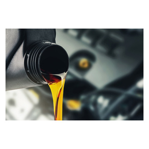 Huile de base pour l'exportation internationale, huile lubrifiante automobile avec des prix compétitifs et une disponibilité constante - Product Image 1
