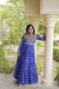 Vestido Anarkali Azul Cobalto de Diseño con Bordado Bandhej, Detalles de Conchas y Espejos - Ropa Étnica al por Mayor - Product Image 5