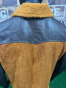 <b>Men's</b> Suede Vest with Sherpa <b>Shearling</b> Collar Winter Warm Sleeveless <b>Jacket</b> OEM Cotton Lining - Product Image 4