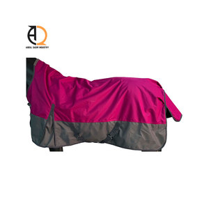Mantas y Cobijas para Caballos Impermeables de Color Sólido, Ligeras, Fabricadas en Sialkot - Product Image 1