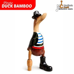 Pato Pirata Artesanal de Bambú - Product Image 2