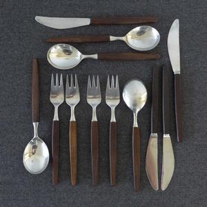 Ensembles de couverts de style bohème, impression de logo personnalisée, ensemble de couverts en acier inoxydable avec manches en bois, fournitures pour événements, dernière arrivée - Product Image 1