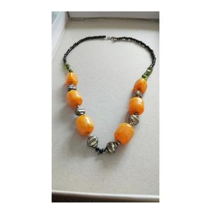 Collar de Resina Lucite Hecho a Mano, Joyería India para Damas, Precio de Mayoreo, Hecho en India - Product Image 3