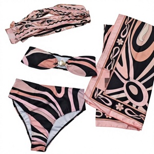 Conjunto de bikini con estampado geométrico para mujer, top tipo bandeau, braguita hipster, diseño con botones, tela elástica - Product Image 1
