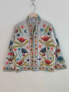 Veste en velours Suzani brodée à la main, style indien, robe de mariée bohème, veste de festival, cadeau de Noël pour elle-lui - Product Image 5