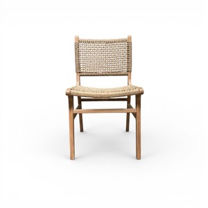 Silla de comedor escandinava de madera maciza de teca con acabado natural, asiento de ratán tejido, silla de madera minimalista para restaurante y comedor. - Product Image 1