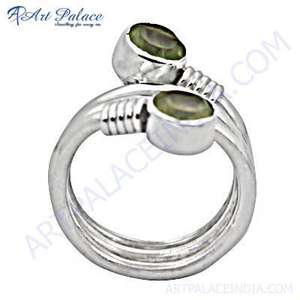 Fabulous Prenite Gemstone Bague en argent fin - Product Image 1