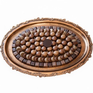 Maravillosa bandeja decorativa para chocolate de diseño excepcional, bandeja de metal de calidad de lujo para servir chocolate, para uso en el hogar, hoteles y restaurantes. - Product Image 5